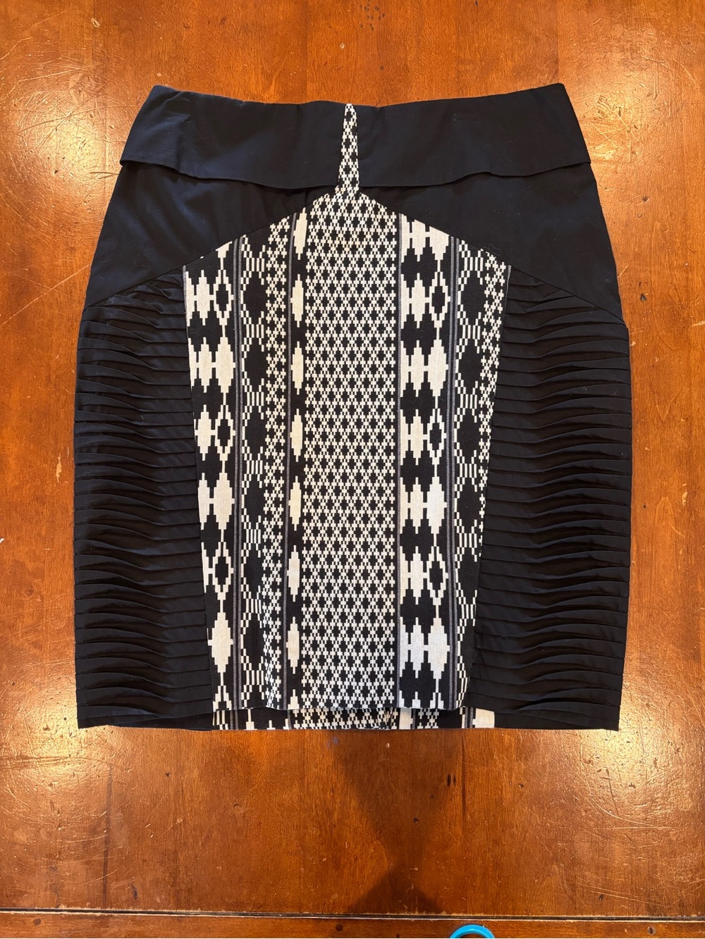 Anthropologie Floreat Arpeggio Black & White Pleated Side Pencil Skirt